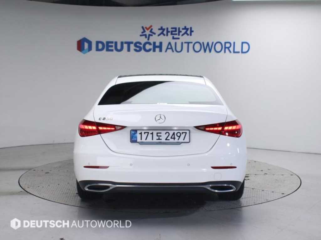 Mercedes Benz C Class - Vista 4