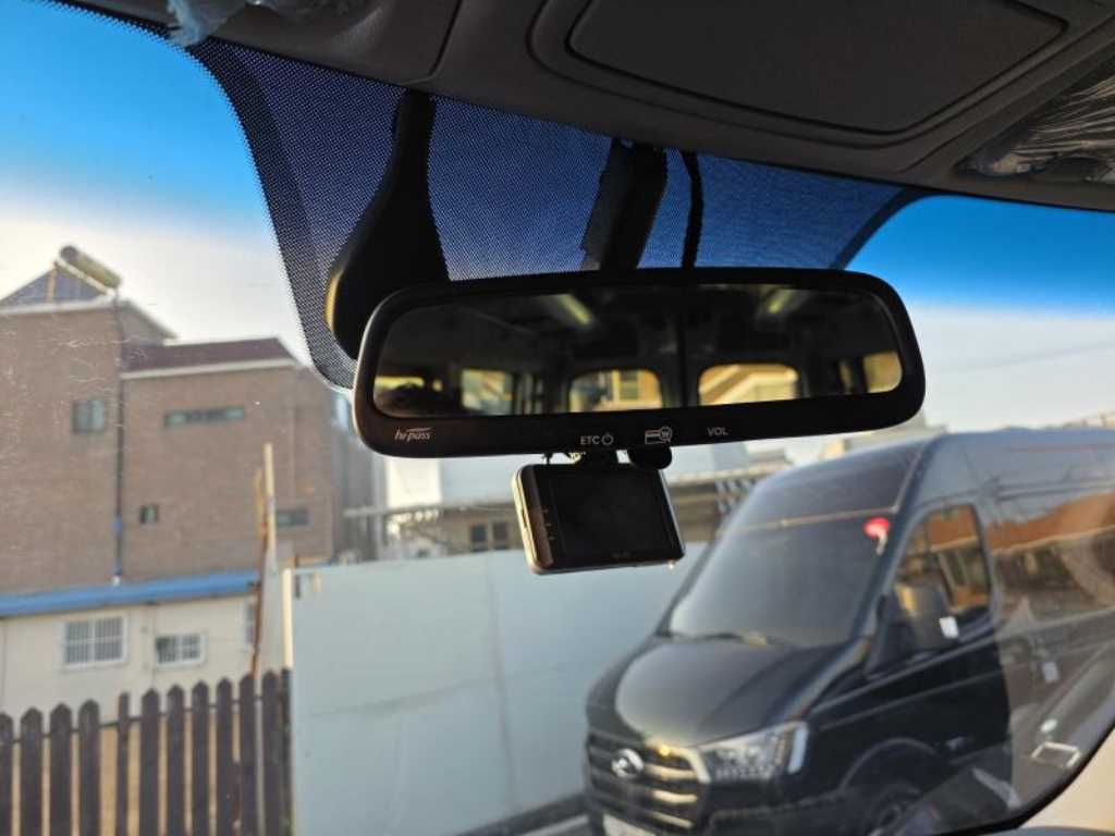 HYUNDAI Solati - Vista 7