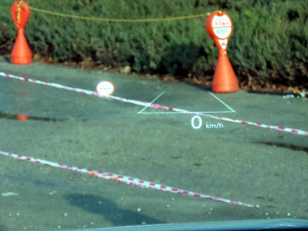 KIA Carnival - Vista 11