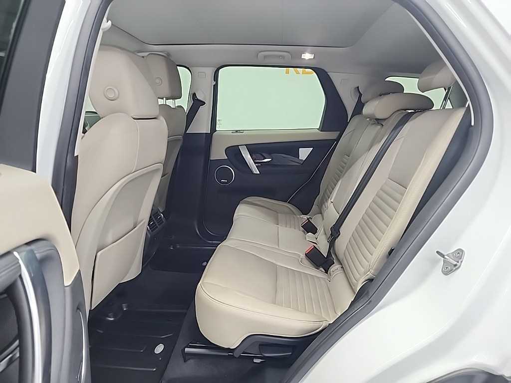 Land Rover Discovery Sports - Vista 12