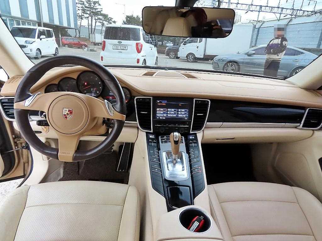 Porsche Panamera - Vista 7