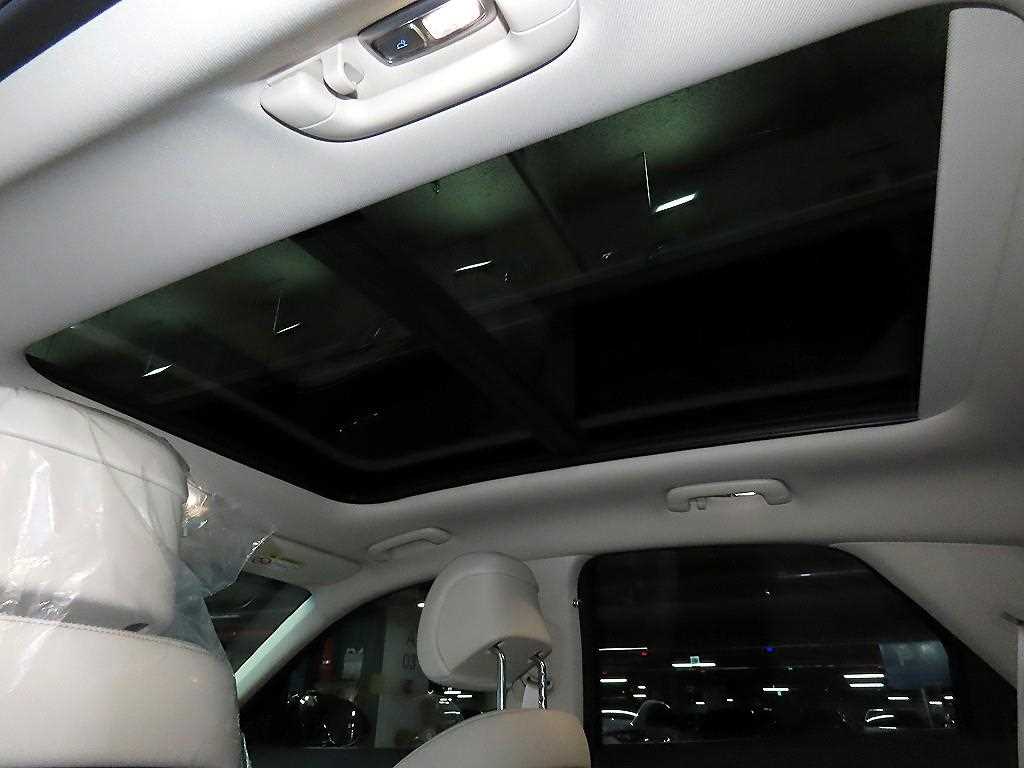 Genesis GV70 2022 Verde - Importación desde Corea - HF Imports Iquique - Foto 16