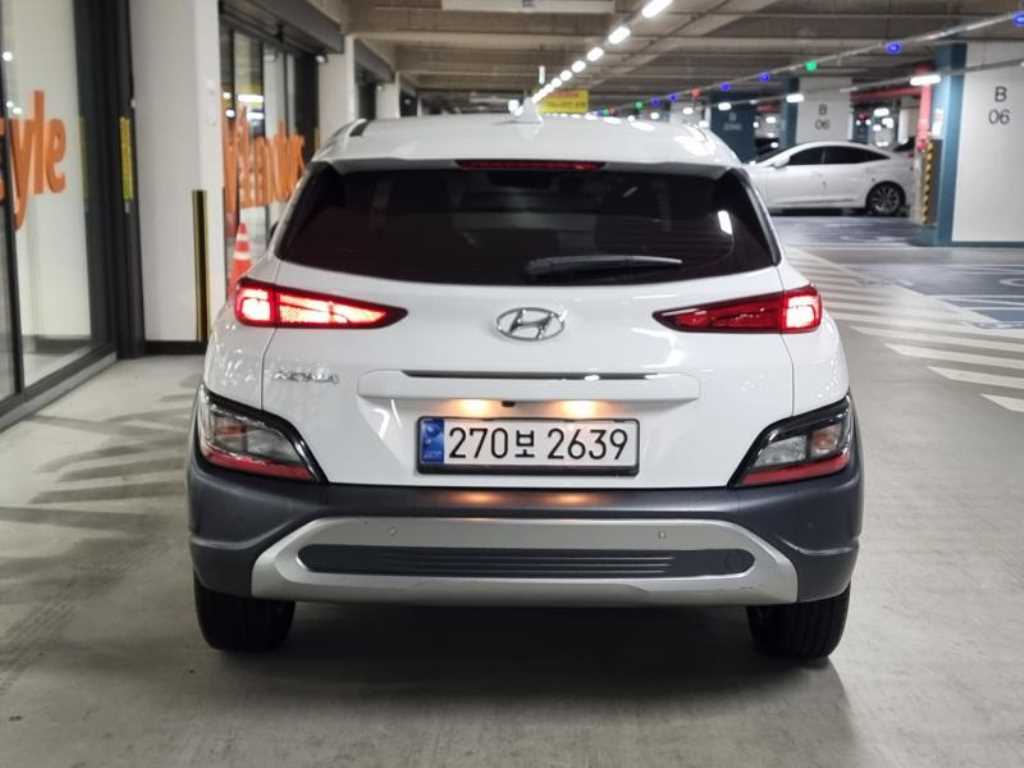 HYUNDAI Kona - Vista 5