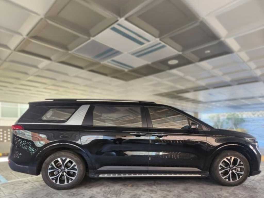 KIA Carnival - Vista 3