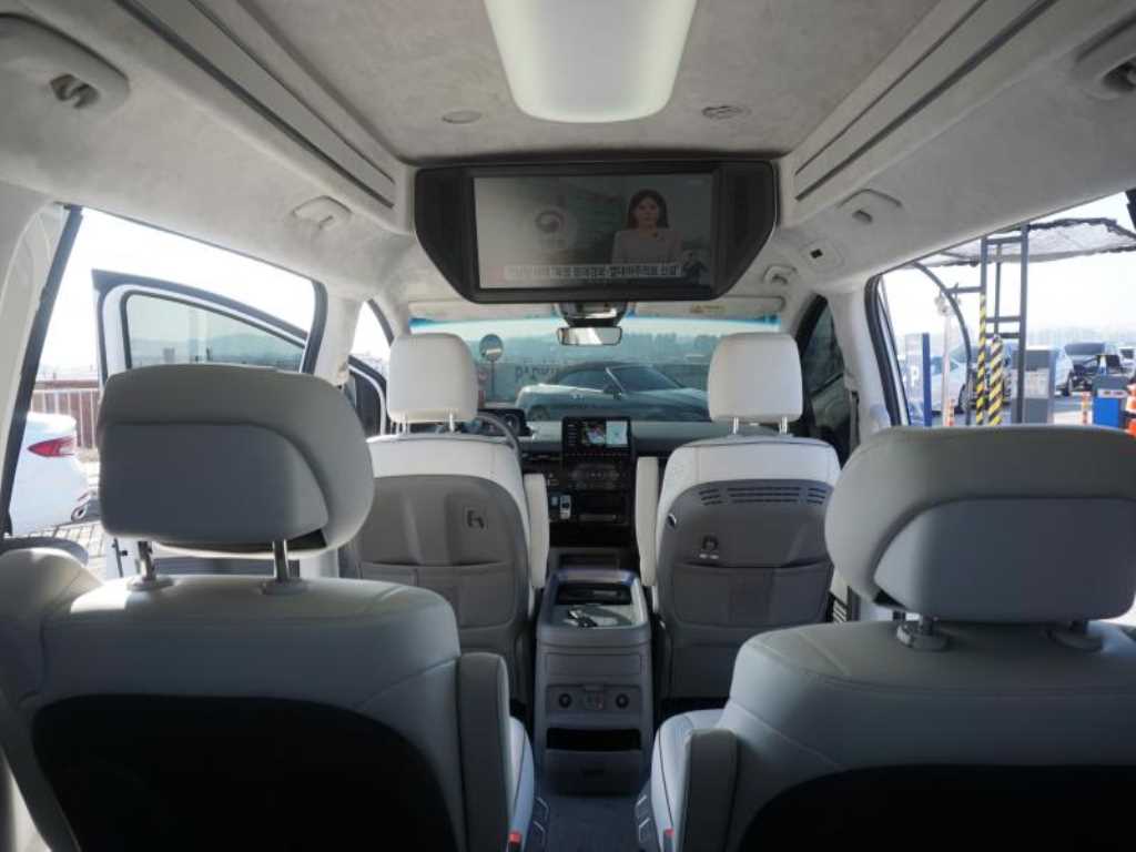 HYUNDAI Staria - Vista 11