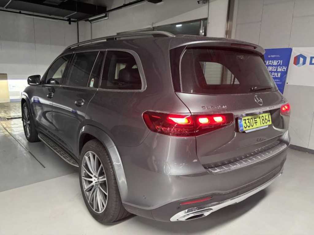 Mercedes Benz GLS Class - Vista 5