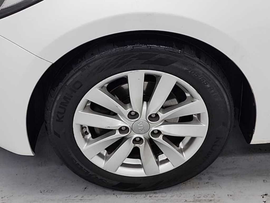 KIA K3 2015 Blanco - Importación desde Corea - HF Imports Iquique - Foto 19