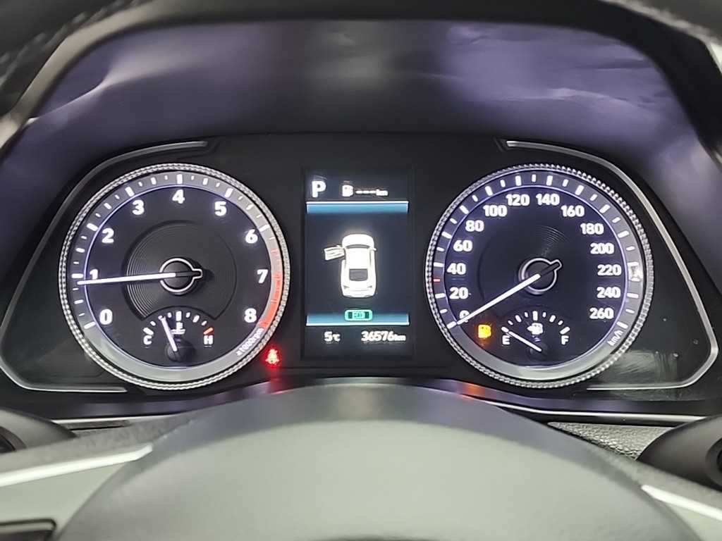 HYUNDAI Sonata - Vista 6