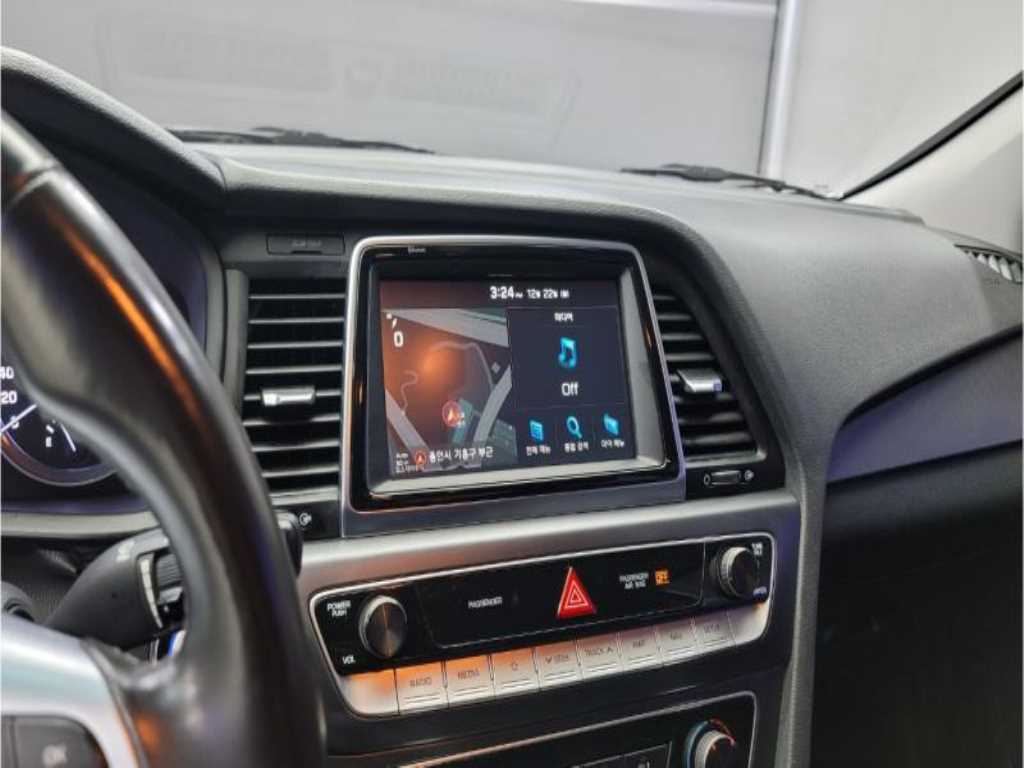 HYUNDAI Sonata - Vista 12