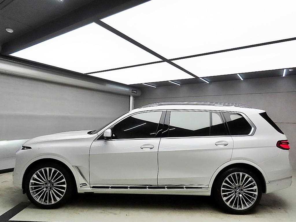 BMW X7 - Vista 4