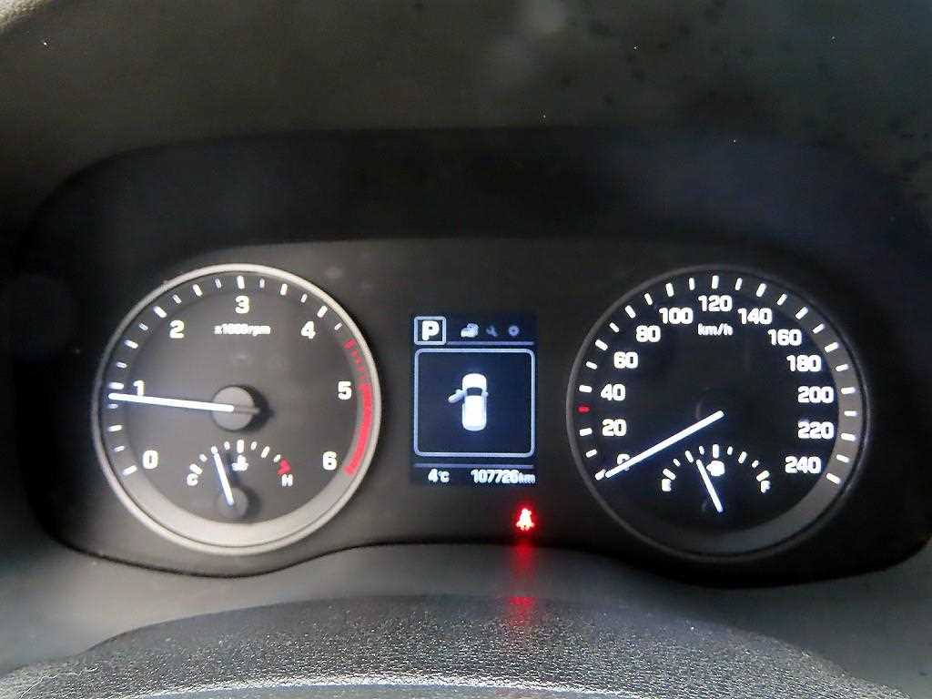 HYUNDAI Tucson - Vista 9