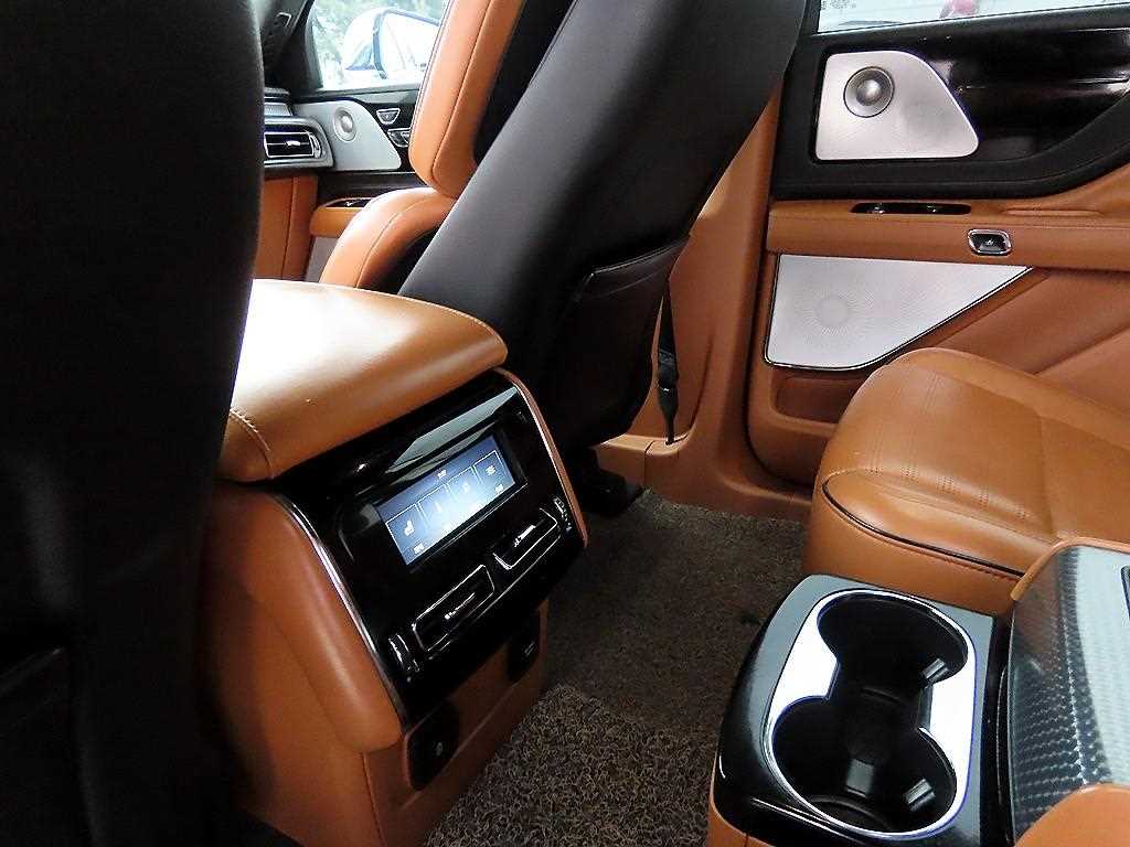 Lincoln Aviator 2021 Blanco - Importación desde Corea - HF Imports Iquique - Foto 15