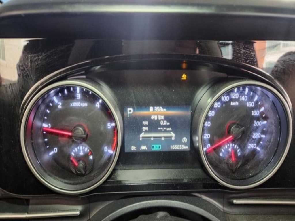 KIA Carnival - Vista 7