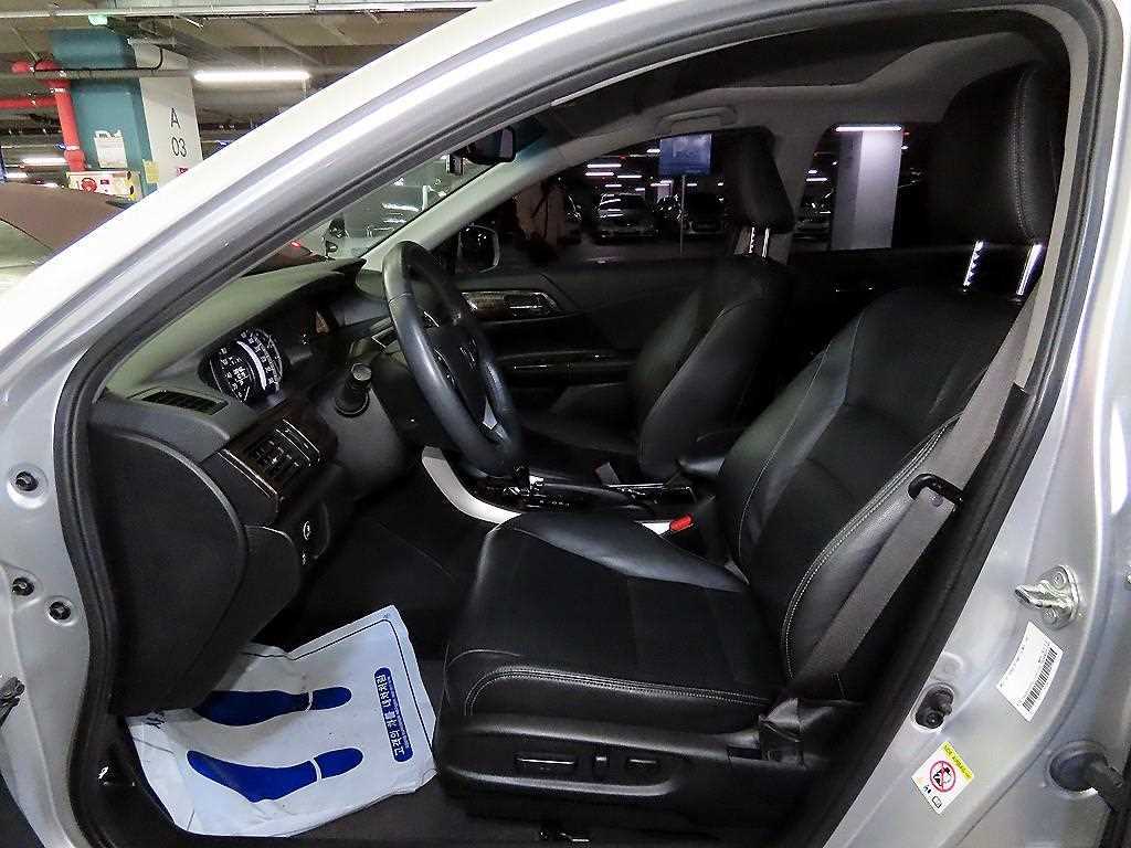 Honda Accord - Vista 6