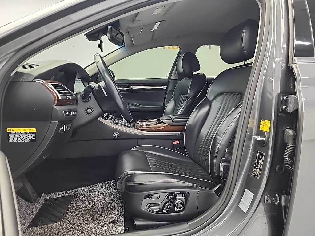 Genesis EQ900 - Vista 11