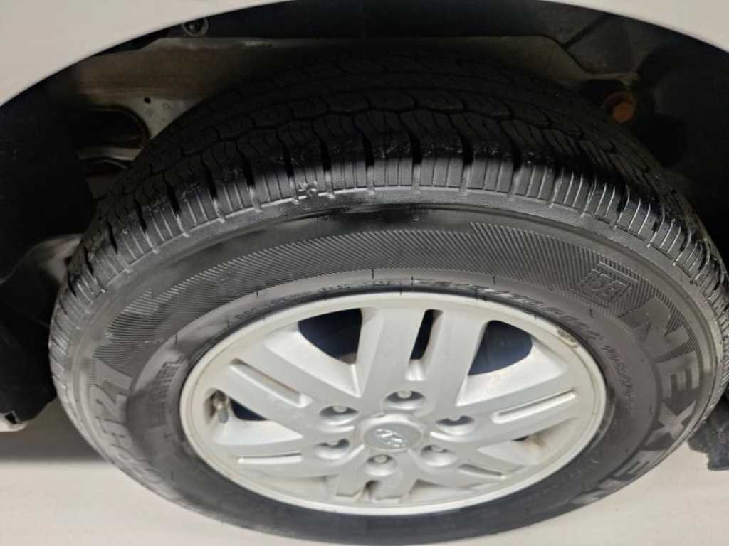 HYUNDAI Starex - Vista 5