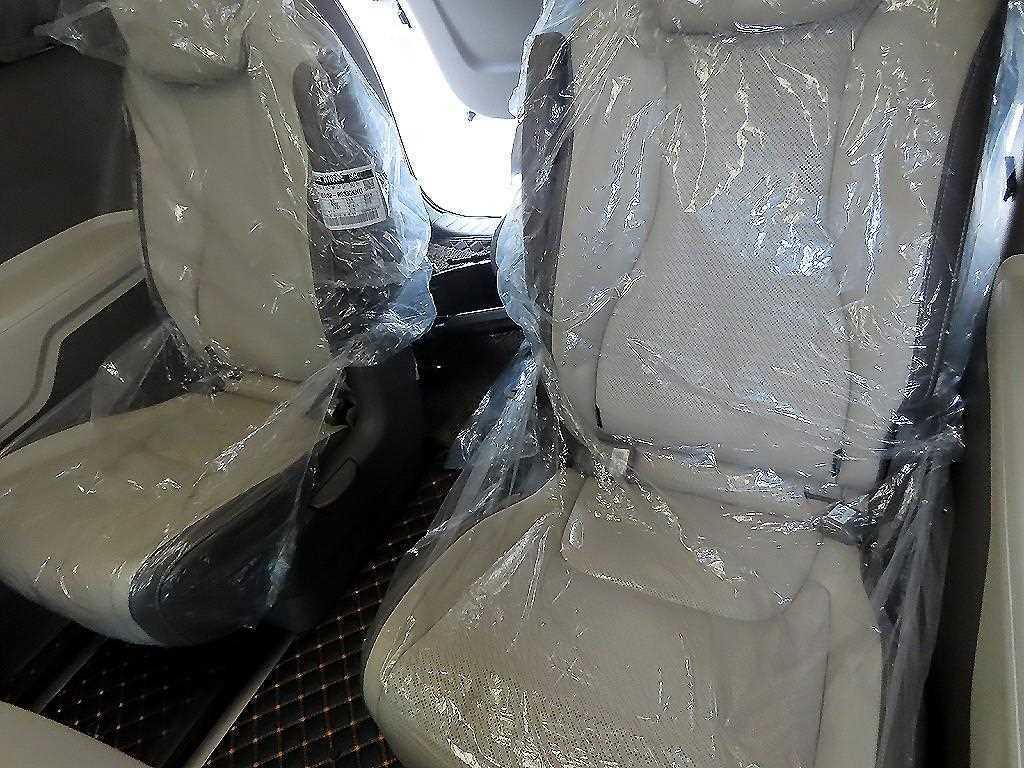 KIA Carnival - Vista 7