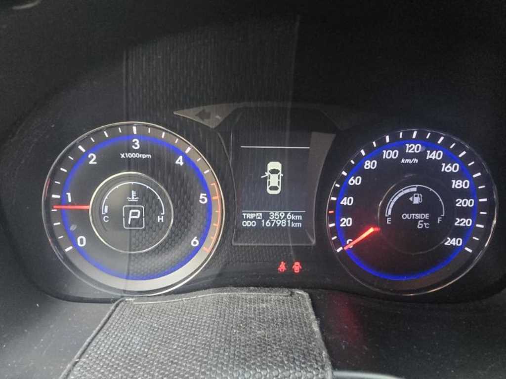 HYUNDAI i40 - Vista 3