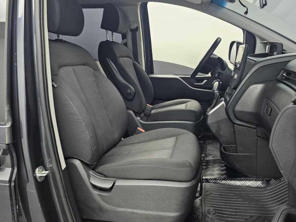 HYUNDAI Staria - Vista 10