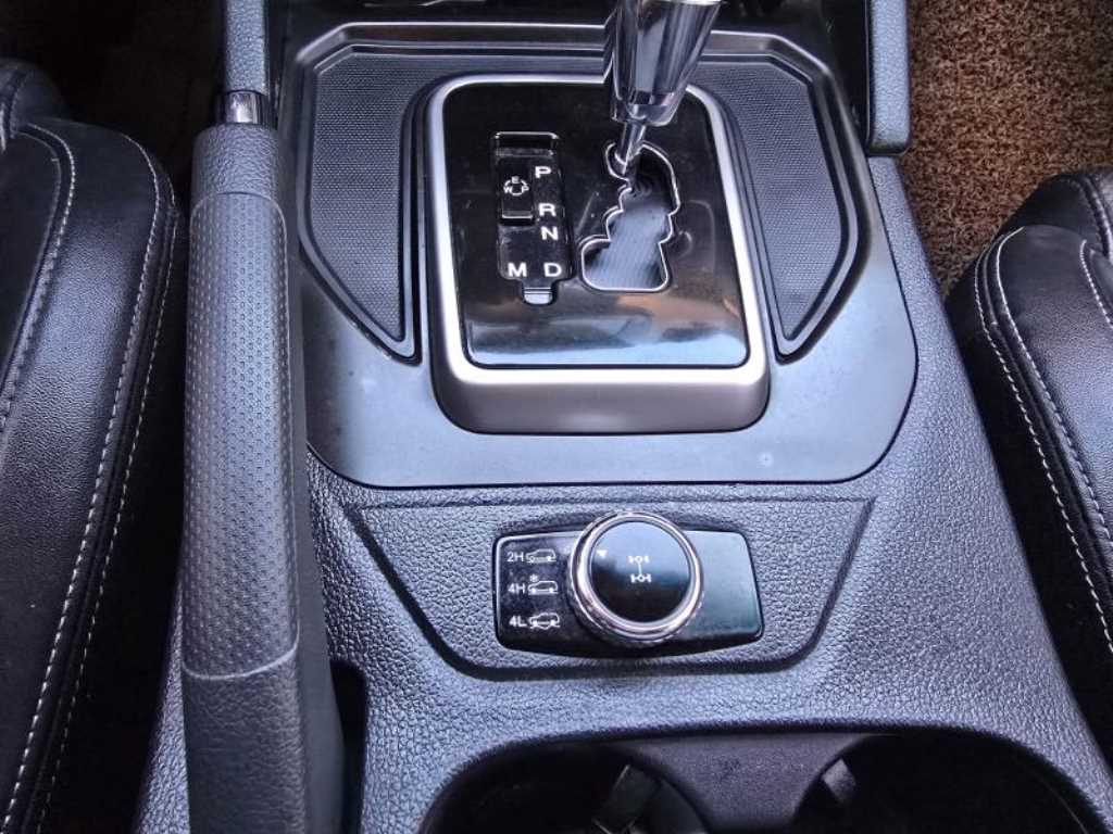 Ssangyong Rexton - Vista 10