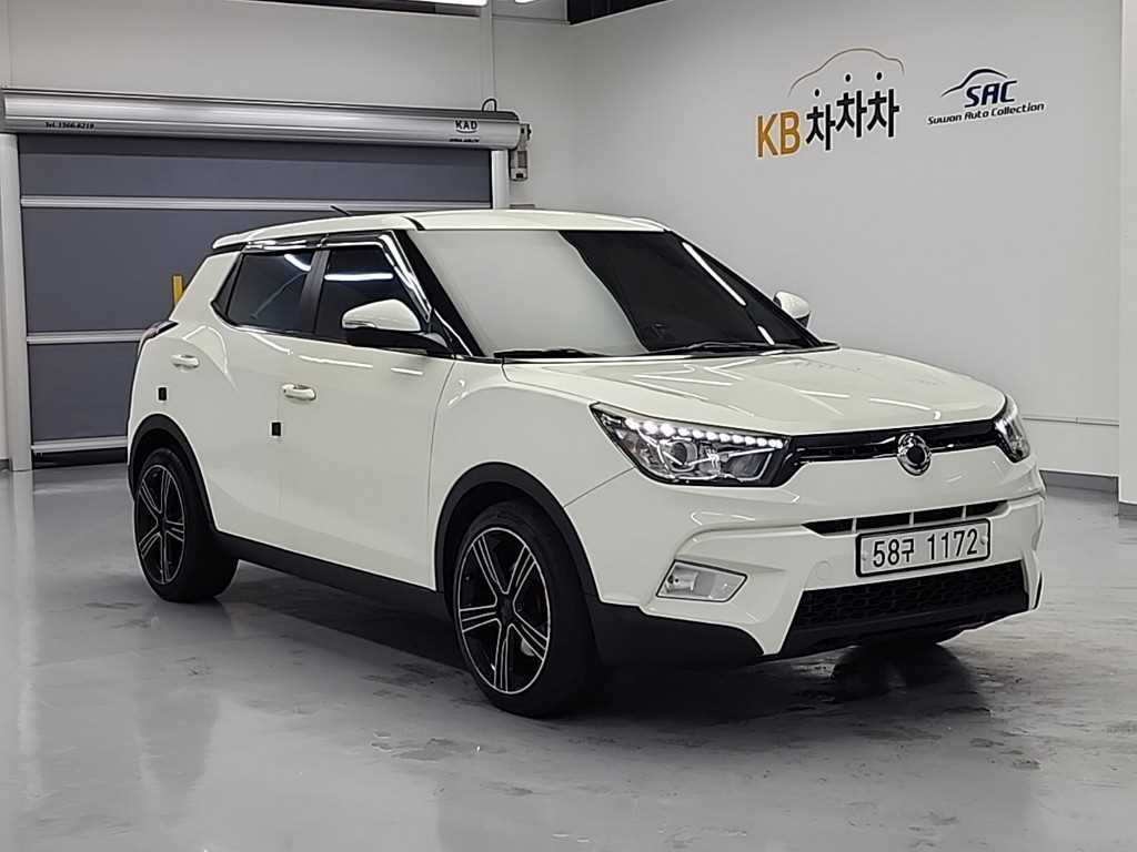 Ssangyong Tivoli - Vista 4