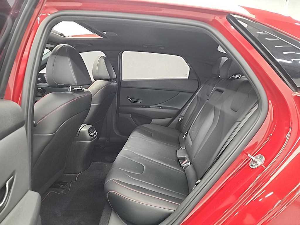 HYUNDAI Avante - Vista 12