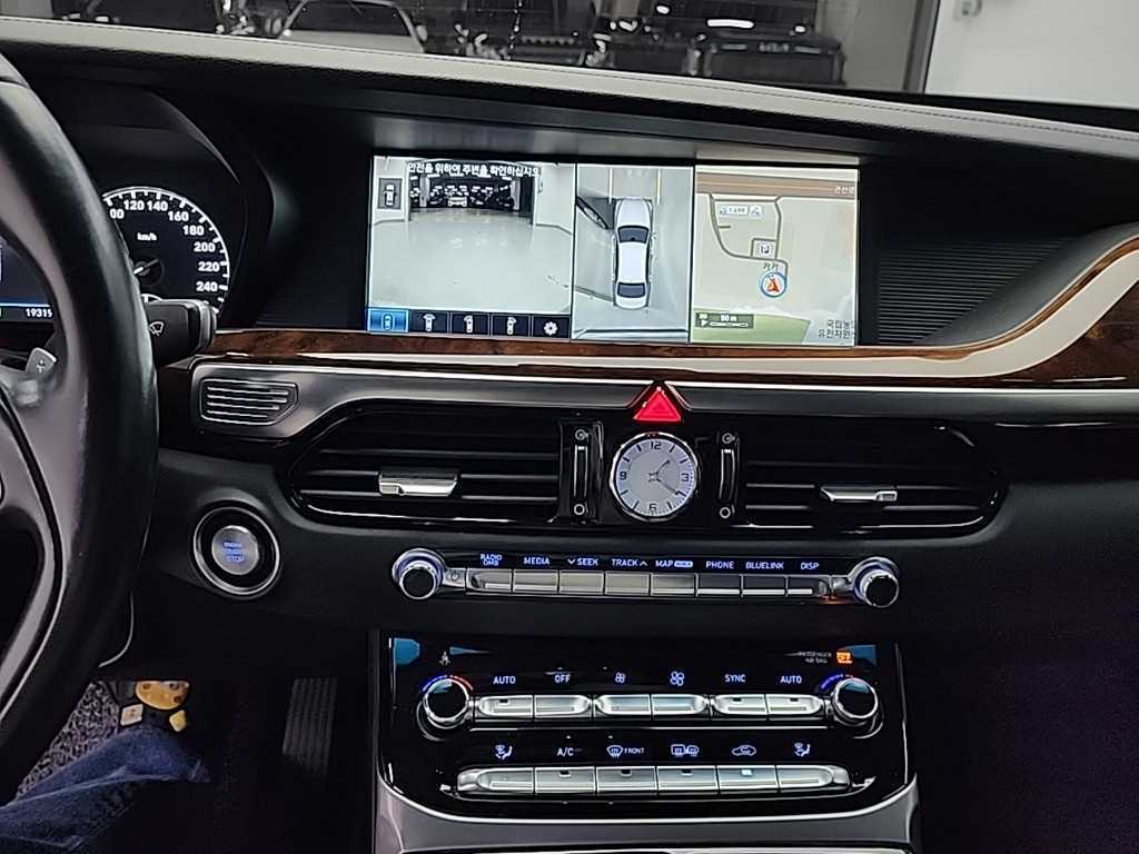 Genesis EQ900 - Vista 10