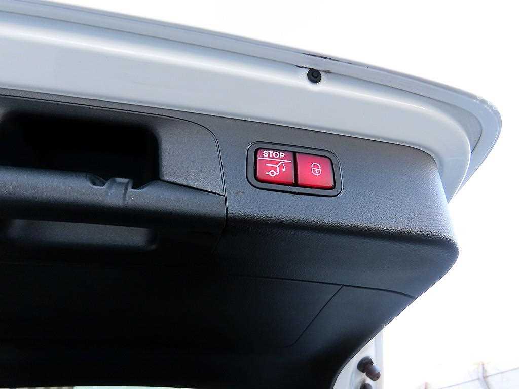 Mercedes Benz GLC Class 2022 Blanco - Importación desde Corea - HF Imports Iquique - Foto 16