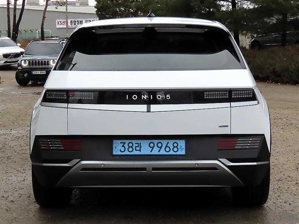 HYUNDAI Ioniq 5 - Vista 4