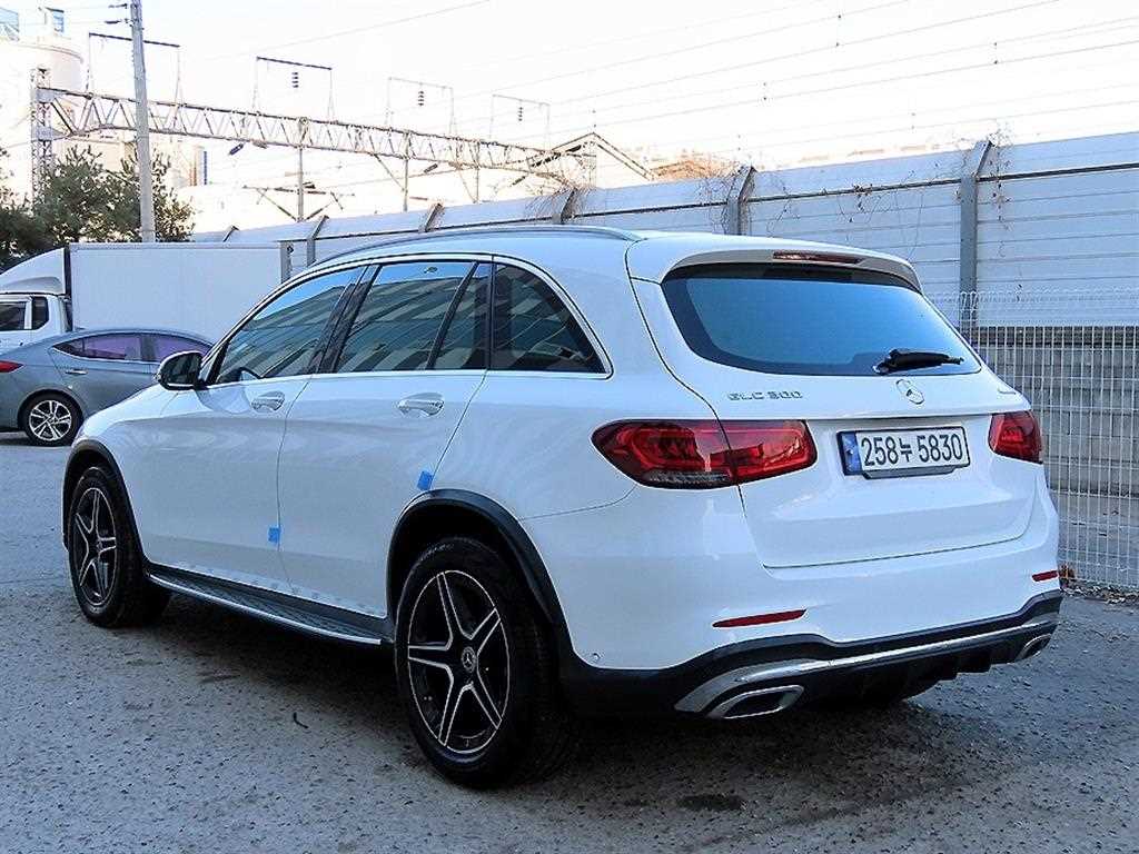 Mercedes Benz GLC Class - Vista 3