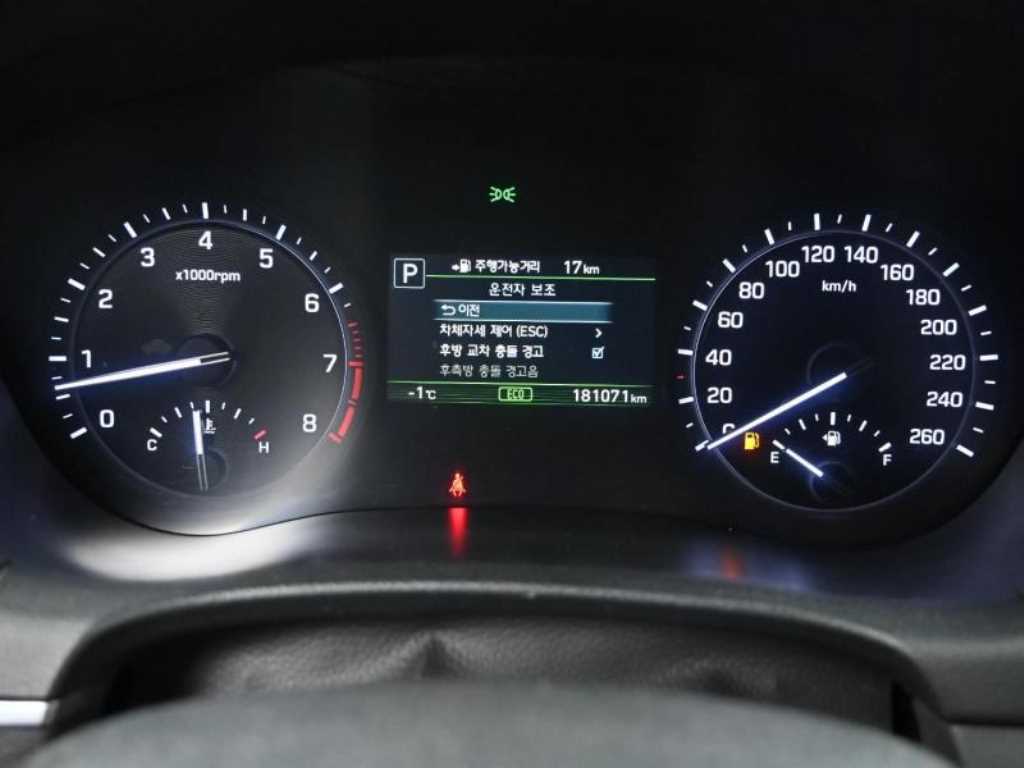 Genesis G80 - Vista 8