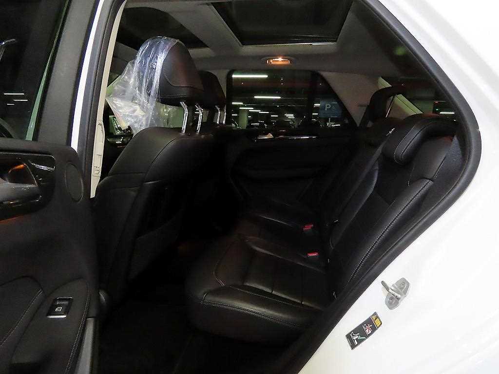 Mercedes Benz GLE Class - Vista 7