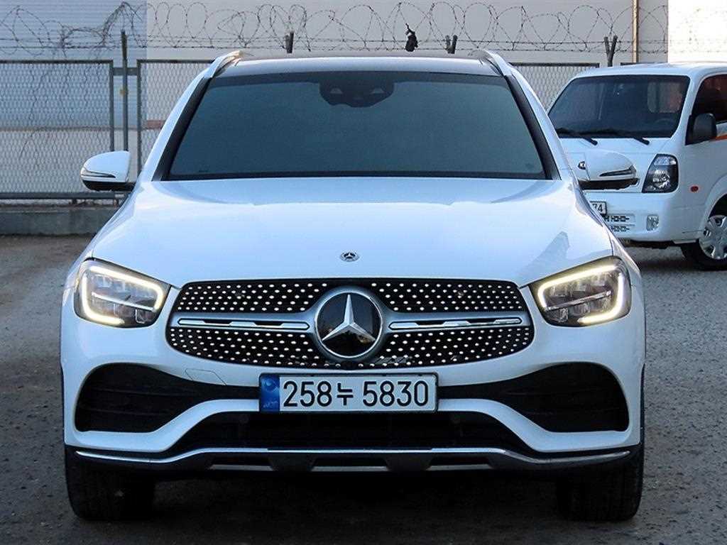 Mercedes Benz GLC Class 2022 Blanco - Importación desde Corea - HF Imports Iquique - Foto 1