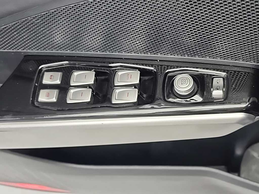 Ssangyong Tivoli 2015 Blanco - Importación desde Corea - HF Imports Iquique - Foto 17