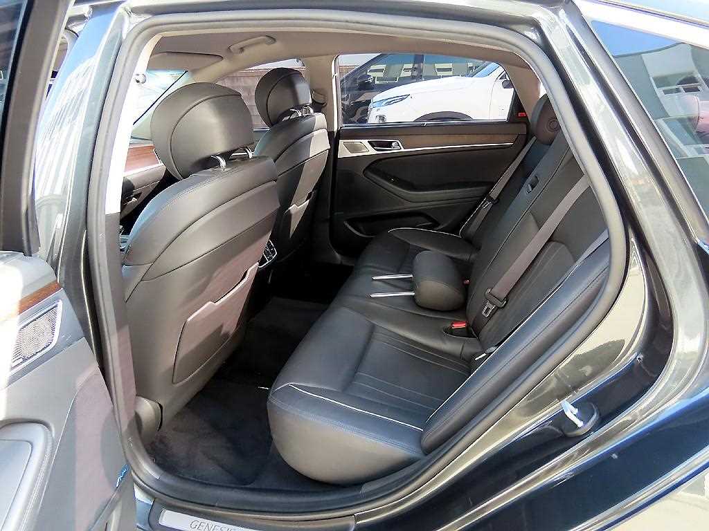 Genesis G80 - Vista 5