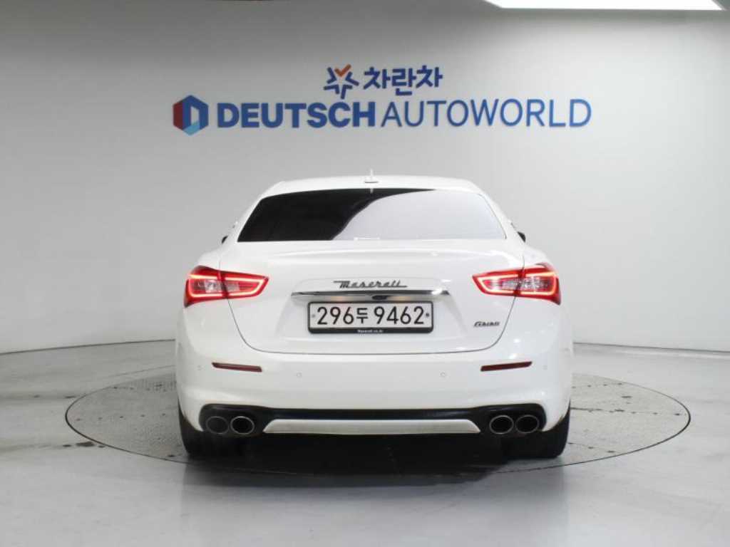 Maserati Ghibli - Vista 4