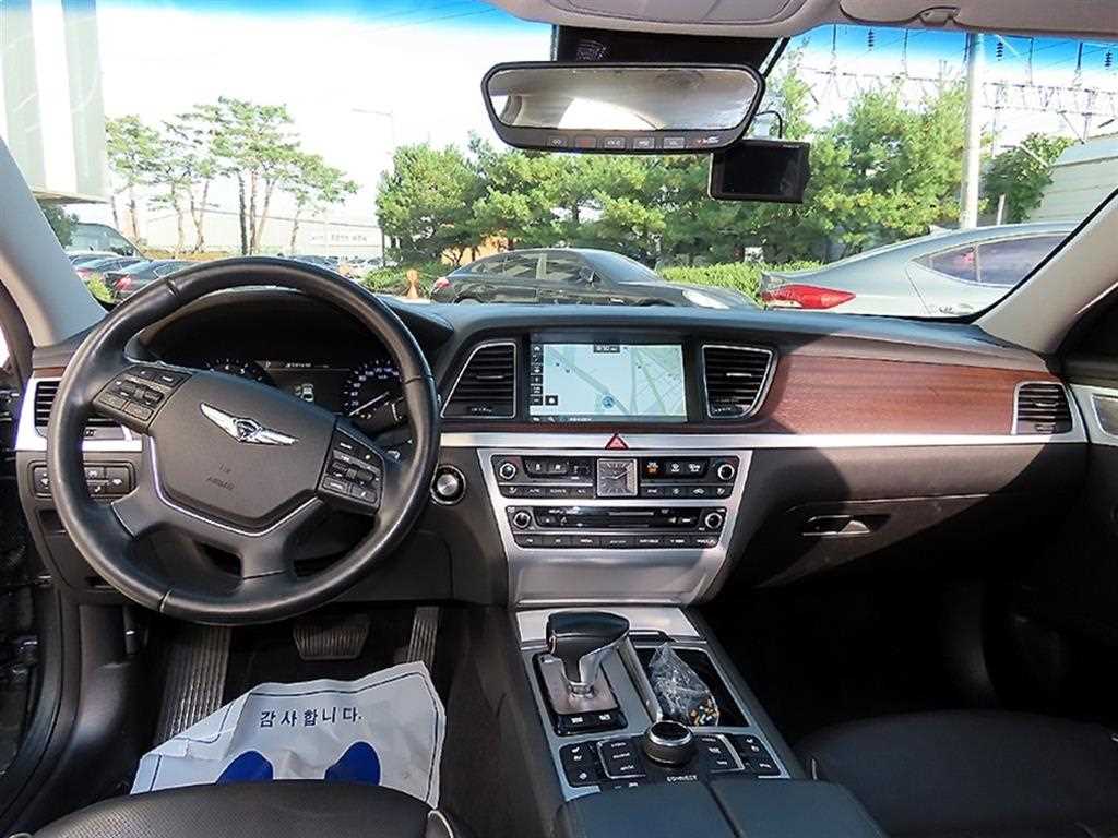 Genesis G80 - Vista 6