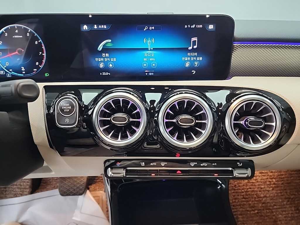 Mercedes Benz A Class - Vista 10