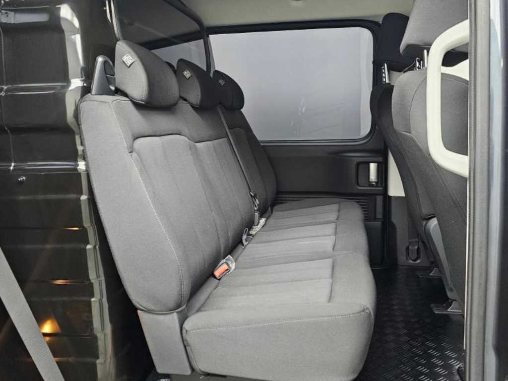 HYUNDAI Staria - Vista 12