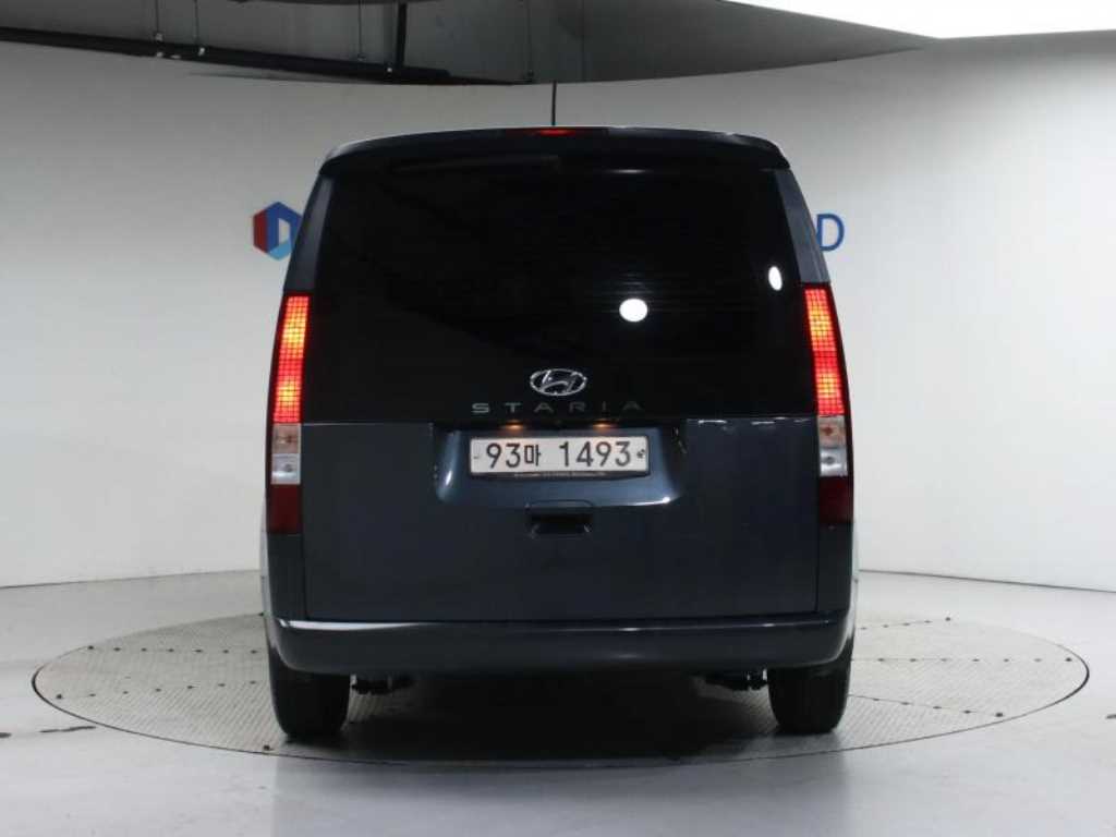 HYUNDAI Staria - Vista 4