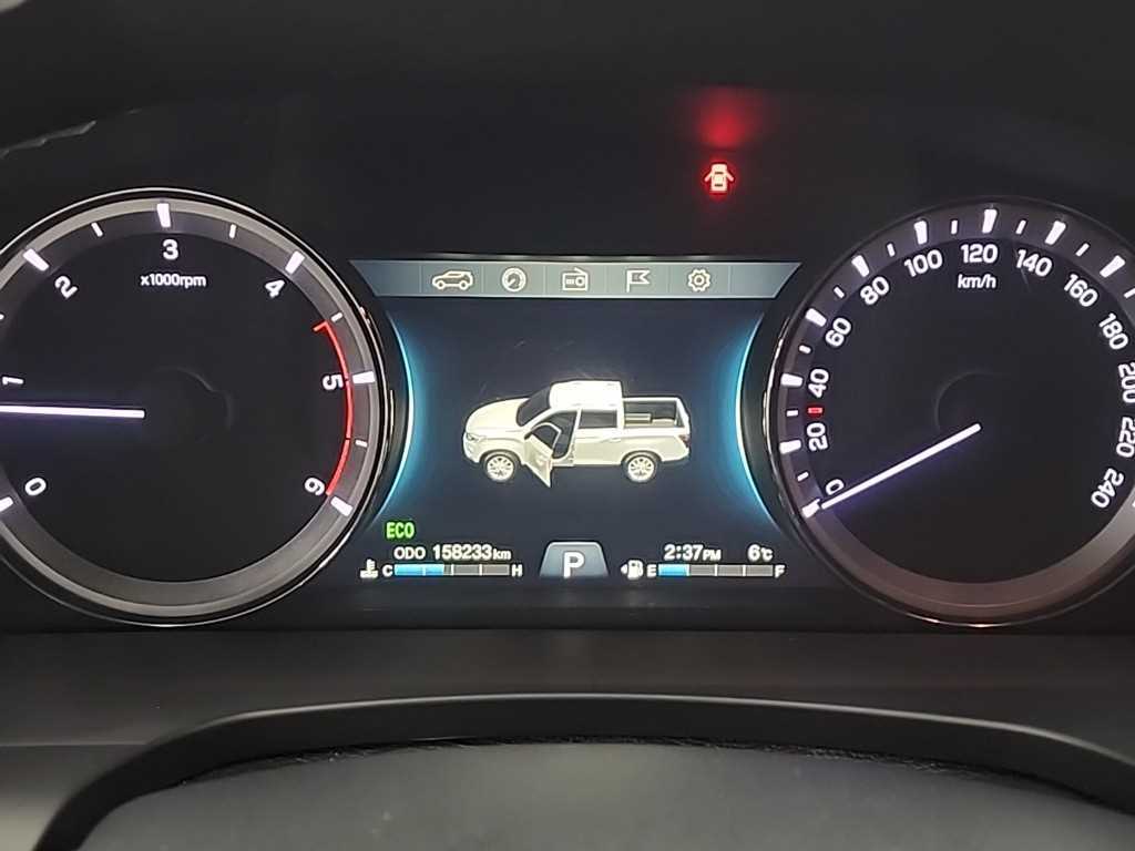 Ssangyong Rexton - Vista 6