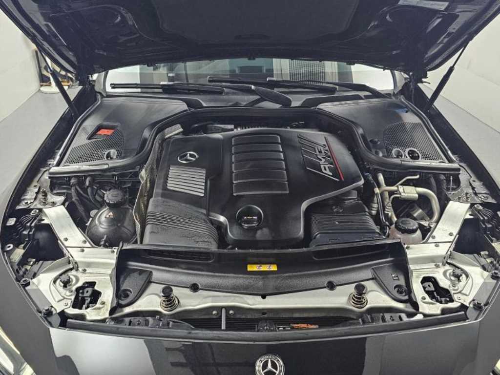 Mercedes Benz CLS Class - Vista 6