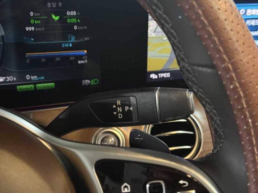 Mercedes Benz E class - Vista 10