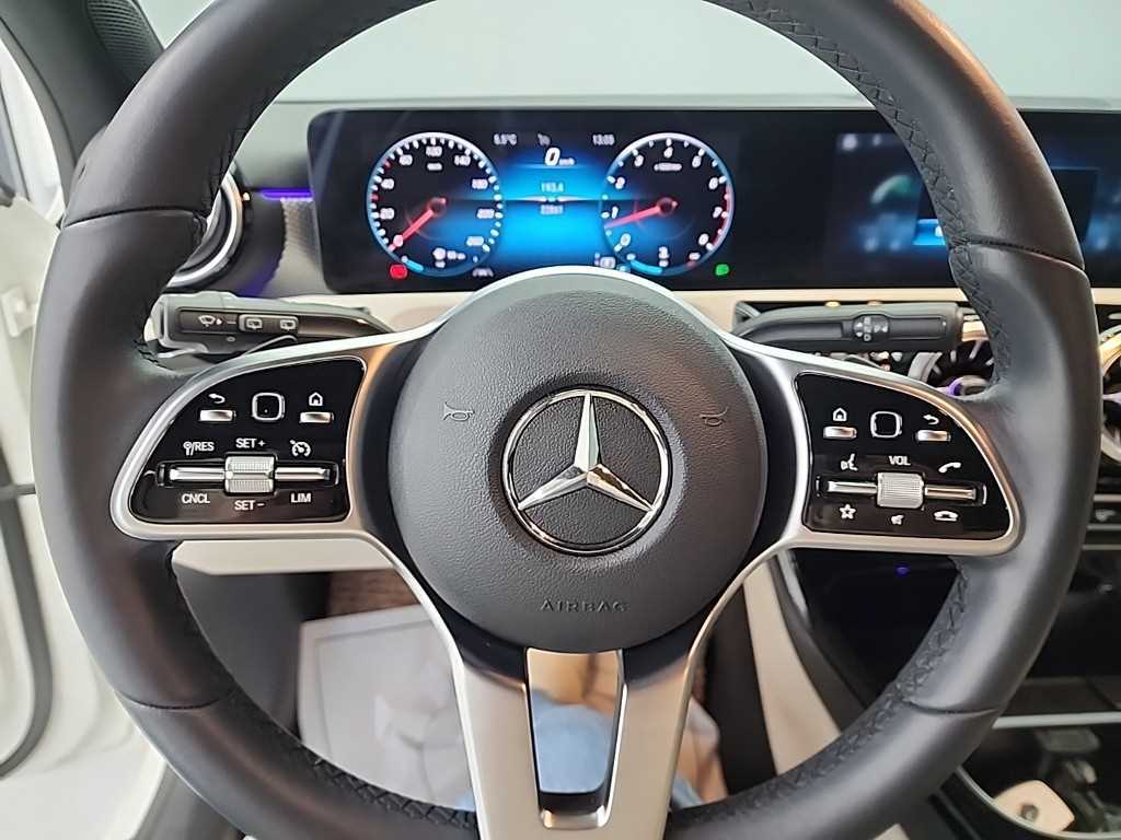 Mercedes Benz A Class - Vista 9