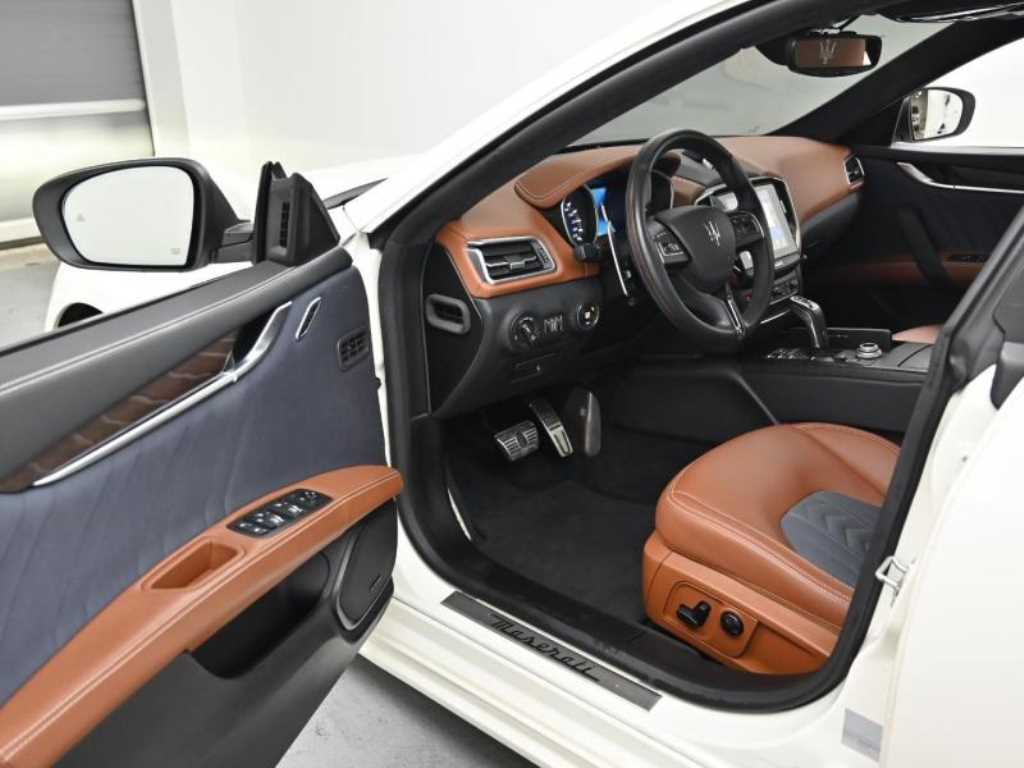 Maserati Ghibli - Vista 11