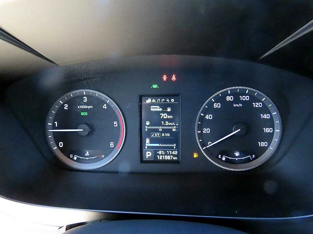 HYUNDAI Solati - Vista 10