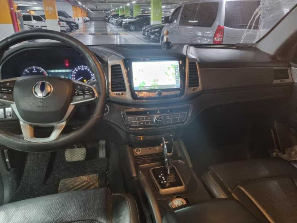 Ssangyong Rexton - Vista 3