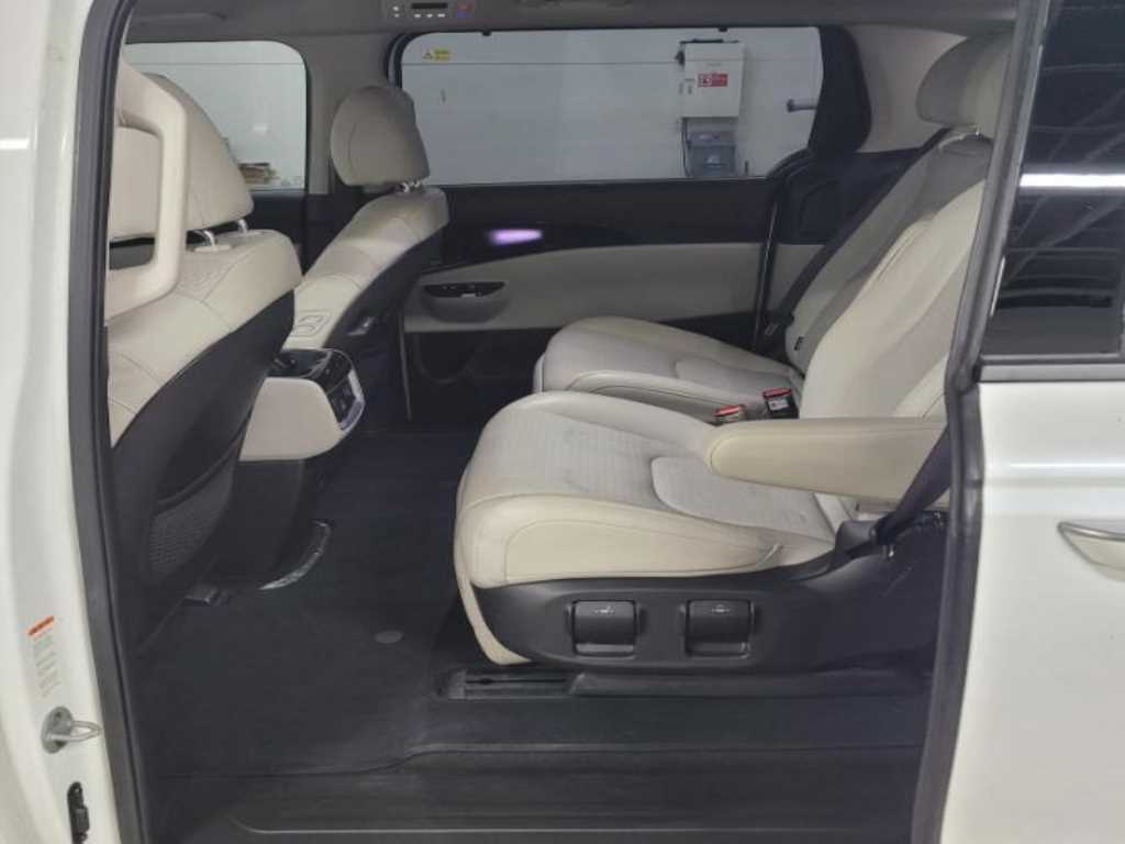 KIA Carnival - Vista 6