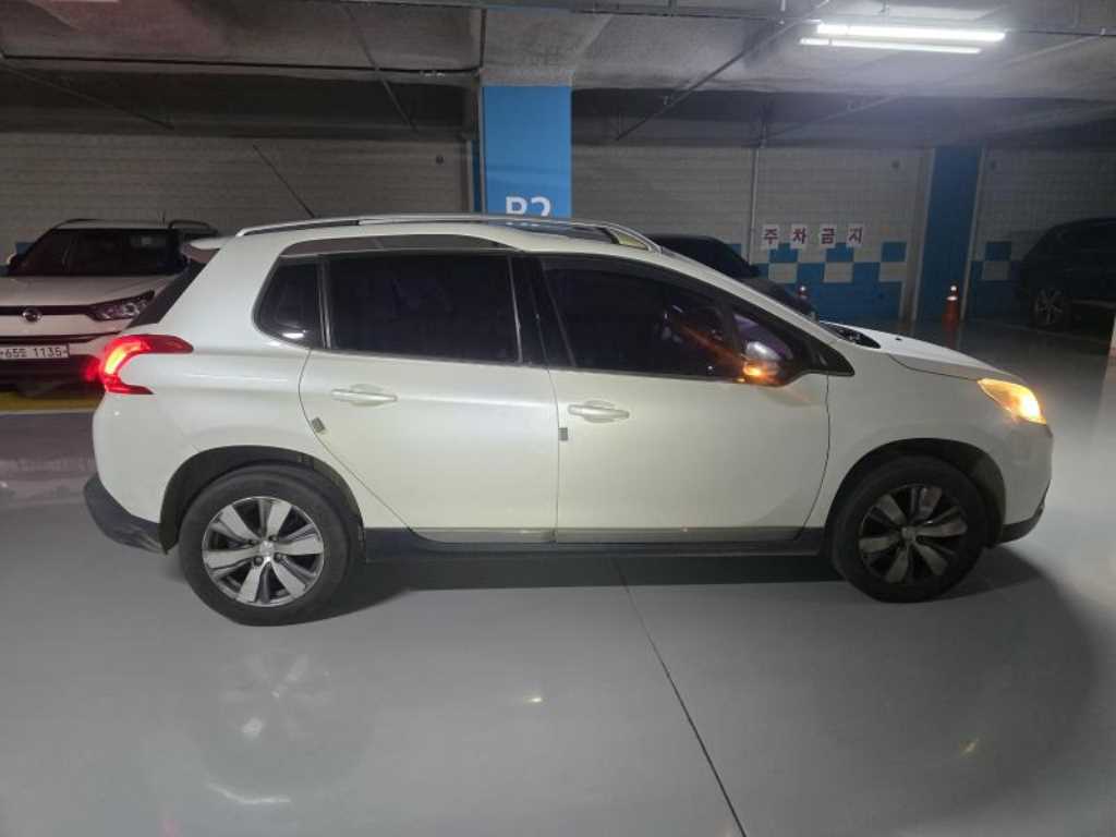 Peugeot 2008 - Vista 4