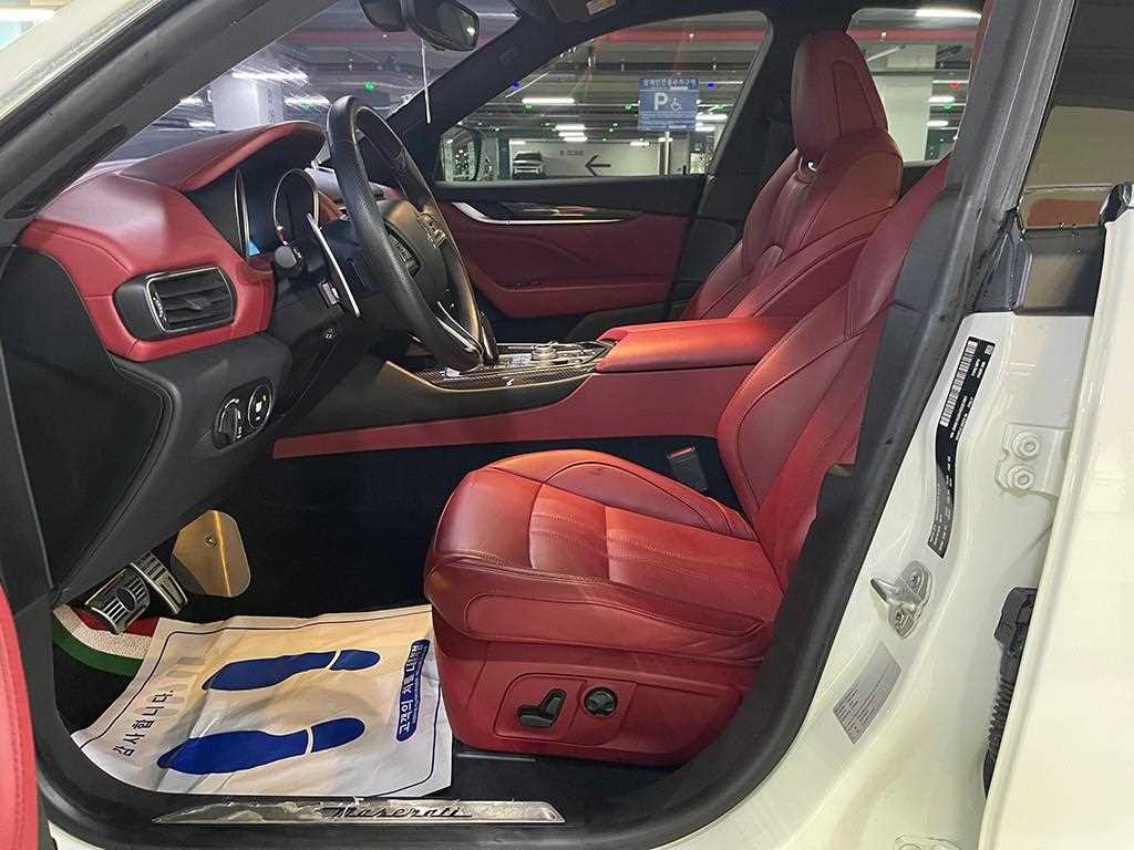 Maserati Levante - Vista 6